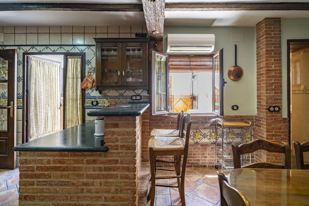 Casa Con Patio Y Terraza En Barrio Historico De La Villa, Junto Al Adarve 프리고드코도바 외부 사진