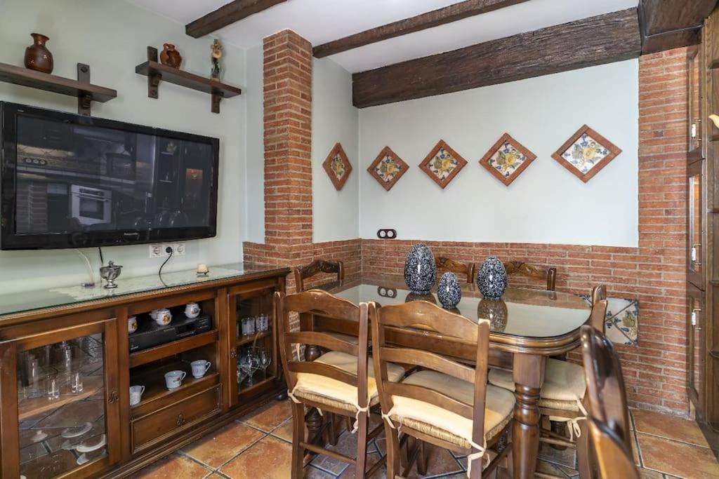 Casa Con Patio Y Terraza En Barrio Historico De La Villa, Junto Al Adarve 프리고드코도바 외부 사진